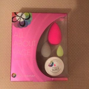All about the face- beauty blender set